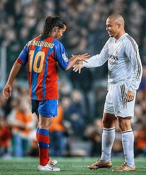 Cristiano Ronaldo And Ronaldinho Wallpaper