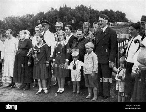 Adolf Hitlers Family