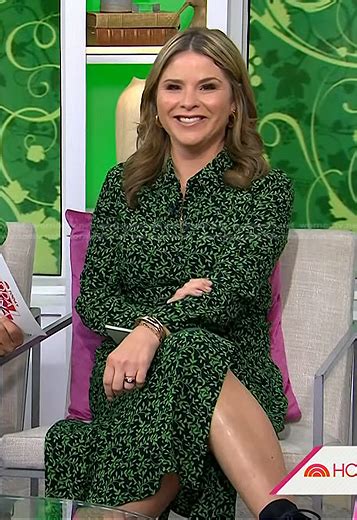 Wornontv Jennas Green Leaf Print Shirtdress On Today Jenna Bush