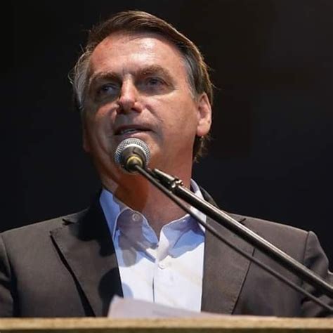 Bolsonaro sobre educação Sai kit gay entra leitura familiar RIACHUELO EM AÇÃO