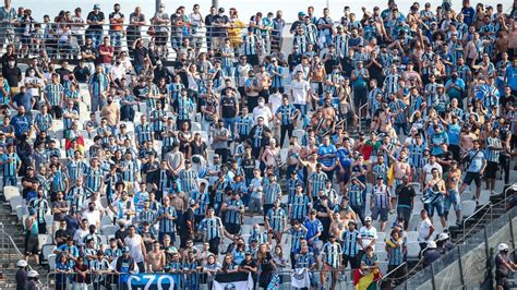 Grêmio convoca torcida que está em São Paulo para jogo contra o