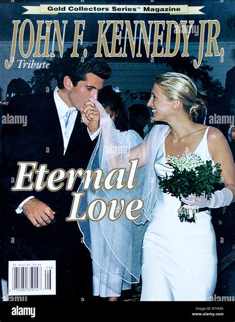 Jfk Jr Wedding Pictures / Jfk Jr And Carolyn Bessette Kennedy Style The ...