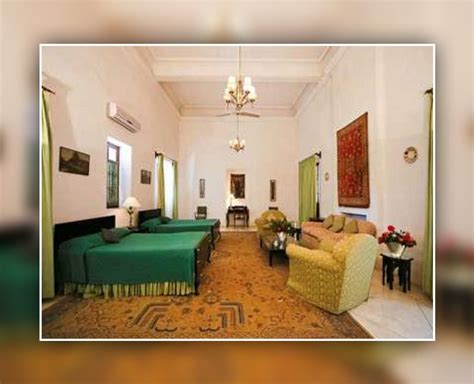 Inside Saif Ali Khan, Kareena Kapoor’s lavish Pataudi Palace worth 800 ...