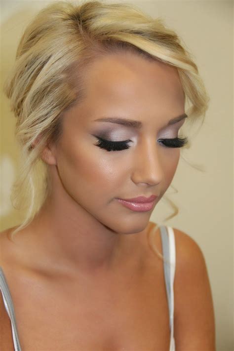 Planning Your Bridal Makeup For Weddings Wedding Hairstyles And Makeup