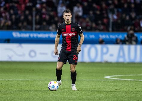 No Leverkusen Xhaka relembra perda de título no Arsenal Permanecer