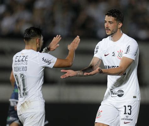 Resultados Ajudam E Corinthians Pode Ficar A Um Ponto Da Zona De