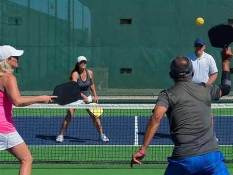 Pickleball Qué Es Cómo Aprender Y Practicar