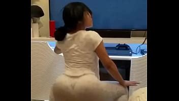 Hot Lightskin Girl Twerks XVIDEOS