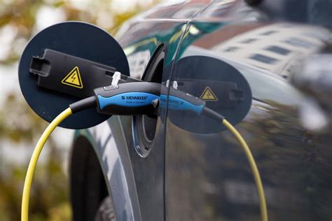 Lessons From California: Electric Vehicle Mandate Is Costly, Unrealistic