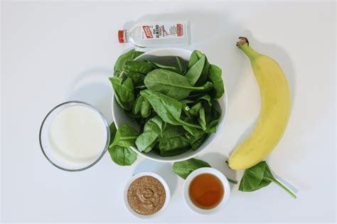 Spinach Banana Smoothie Under 300 Calories