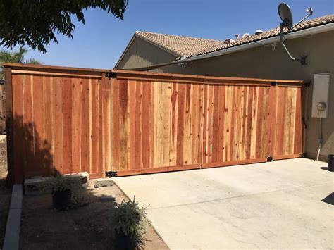 Redwood Gates 3T Fencing