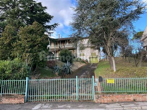 Vendita Villa Bifamiliare In Via Giuseppe Garibaldi Coriano Buono