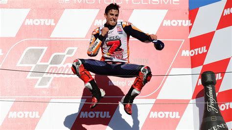 Marc Marquez Retains Motogp Crown In Japan Then Dislocates Shoulder