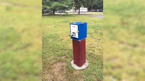 Crack Pipe Vending Machines Show Up On Long Island Cnn