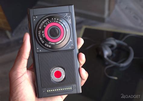 «Голографический» смартфон RED Hydrogen One показали на видео ...