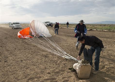 Test Team Looks At New Parachute For Aces Ii Ejection Seat Air