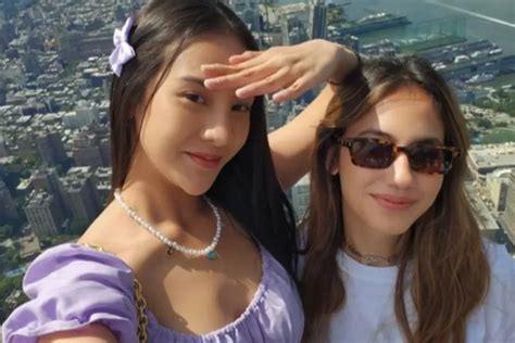 Menantang Dan Sensual Anya Geraldine Dan Pevita Pearce Pamer Foto Di