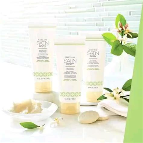 Kit Satin Body Karité Essência de Chá Branco Citrus Vídeo