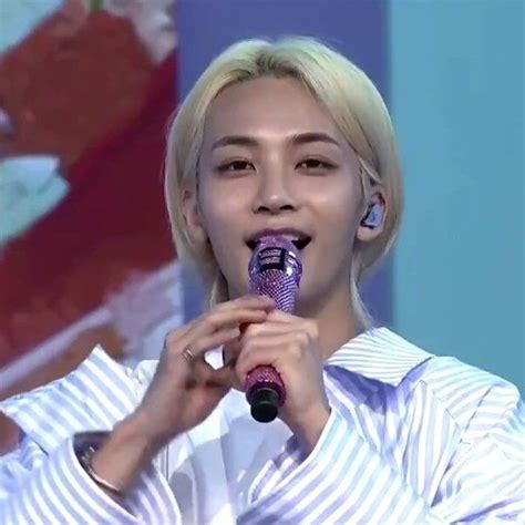 Seirah On Twitter Jeonghan Blonde Hair Omg Jeonghan Seventeen Blonde Hair