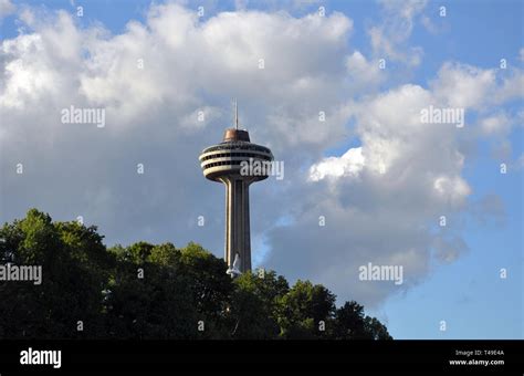 Skylon Tower Revolving Restaurant And Observation Deck Niagara Falls