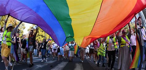 Parada Ponosa U Beogradu FOTO GALERIJA Naslovi Net