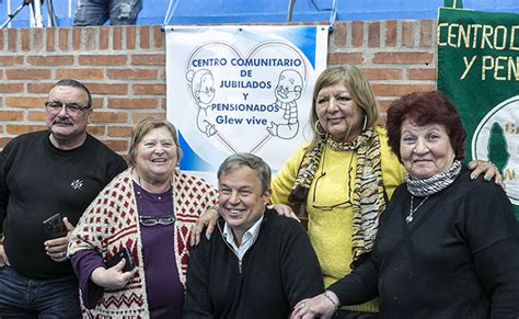 Más De Mil Adultos Mayores Celebraron El Día Del Jubilado En Ministro Rivadavia Noticias De Brown