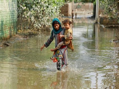 Water Begins Receding In Pakistan S Worst Flood Hit Southern Sindh Province International News