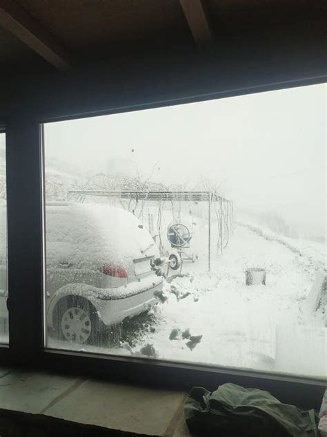 Gelo In Grecia Rare Nevicate Imbiancano Le Isole Mykonos Naxos