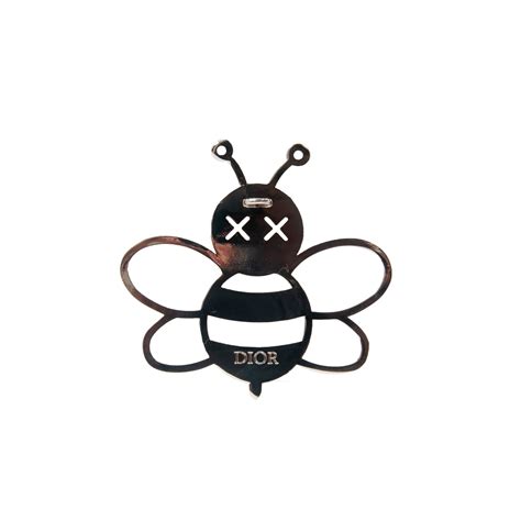 Dior X Kaws Bee Pendent The Echelon