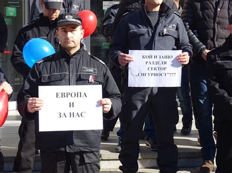 Световната банка: Полицейските служители у нас взимат, колкото тези в ...
