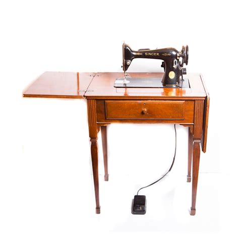 Vintage Singer Sewing Machine Table | EBTH