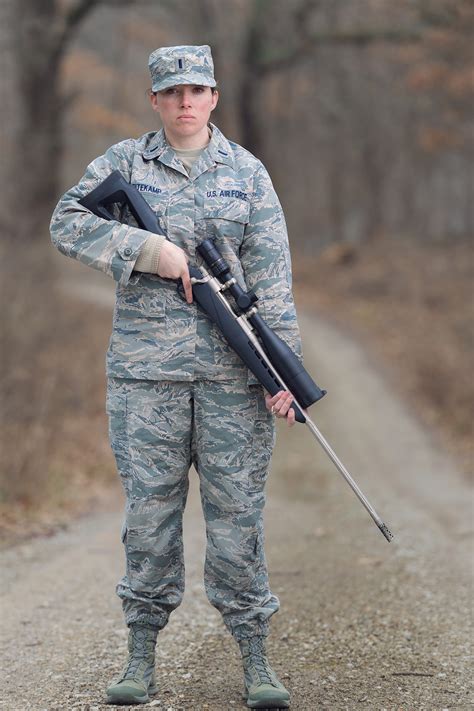 On Target: Illinois Guard Human Resource Officer Was Air Force’s First ...