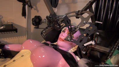 Horny Girl Latex Lara Getting Pleased By Two Kinky Girls Photos