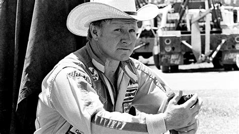 Nascar Legend Cale Yarborough Dies At 84