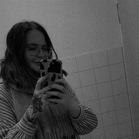 Annika Annithieme • Threads Say More