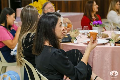 Din Mica Florescer Ufadville Uni O Feminina Da Assembl Ia De Deus