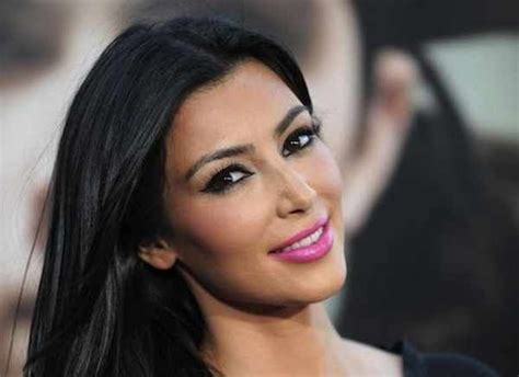 Kim Kardashians Smokey Eyes Makeup Look For Evening Wear Pink Lip