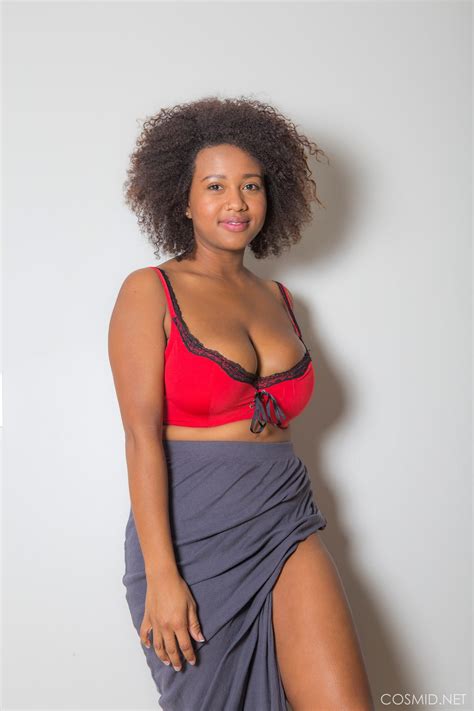 Beautiful Black Vixen Whitney Williams Shows Off Her Amazing Nude Body Photos