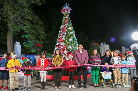 Abren al público la pista de hielo y el Pueblo Mágico Oaxaqueño Video