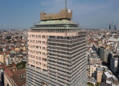 Milano Il Nuovo Volto Della Torre Velasca Dopo Il Restauro Foto