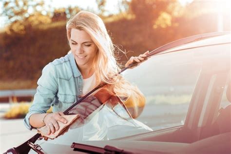 Frisch Foto Auto Putzen Innen Auto Reinigen Tipps Fur Innenraum