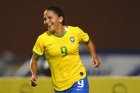 Jogadoras De Futebol Brasileiras Que Voc Tem Que Conhecer