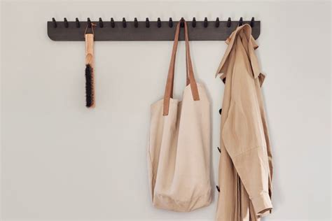 Garderobenleiste Aus Eiche Echo Coat Rack Von Form Refine Holzdesignpur