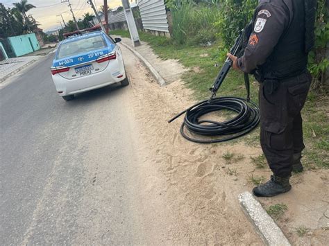 Dupla Flagrada Furtando Cabos De Telefonia Uniforme De Companhia