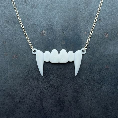 Stl File Vampire Fangs Pendant・3d Printable Model To Download・cults