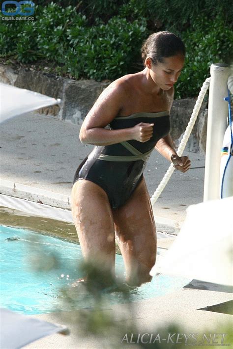 Alicia Keys Nude Pictures Photos Playboy Naked Topless Fappening