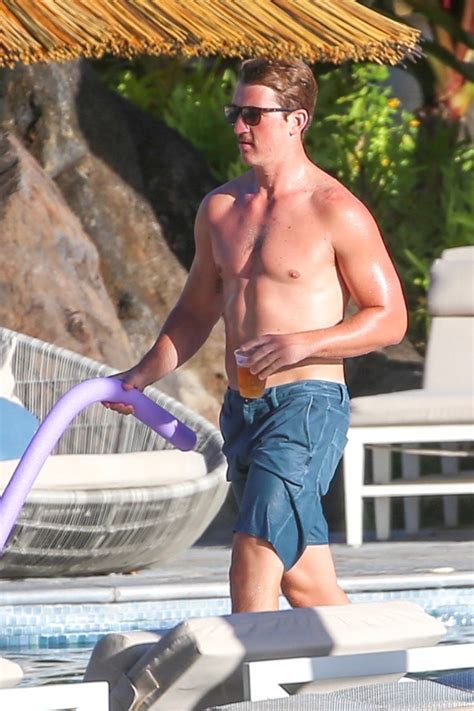 Miles Teller And Keleigh Sperry Hot Shots From Maui Photo 1 TMZ