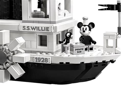 LEGO IDEAS celebrates 90 years of Mickey Mouse with the Steamboat ...