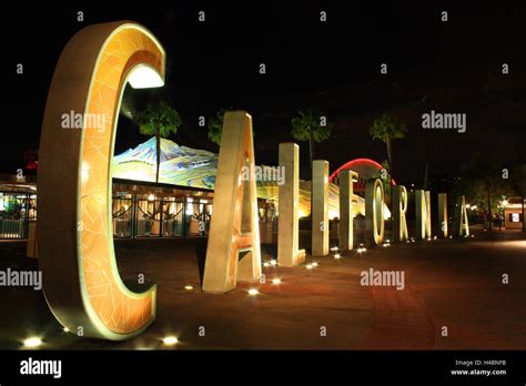 Disneyland At Night Hi Res Stock Photography And Images Alamy