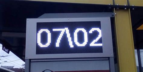 Купити світлодіодне табло - електронне інформаційне табло на замовлення ...